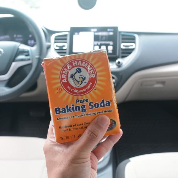 Khử mùi nội thất ô tô bằng baking soda_2