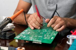 Cách sửa máy lọc không khí cắm nhầm điện tại nhà_6