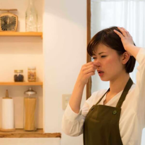 Tác hại của mùi thức ăn trong phòng kín_6