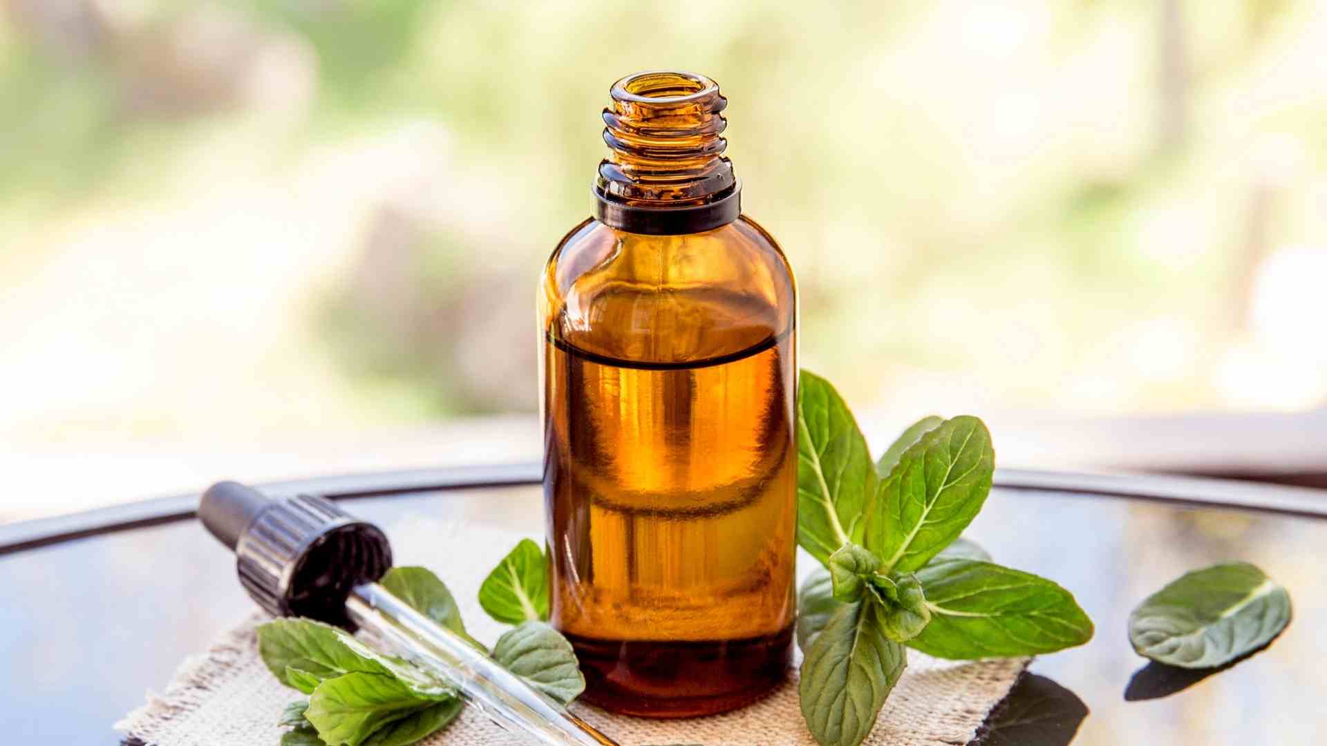 Dùng tinh dầu khử khí formaldehyde