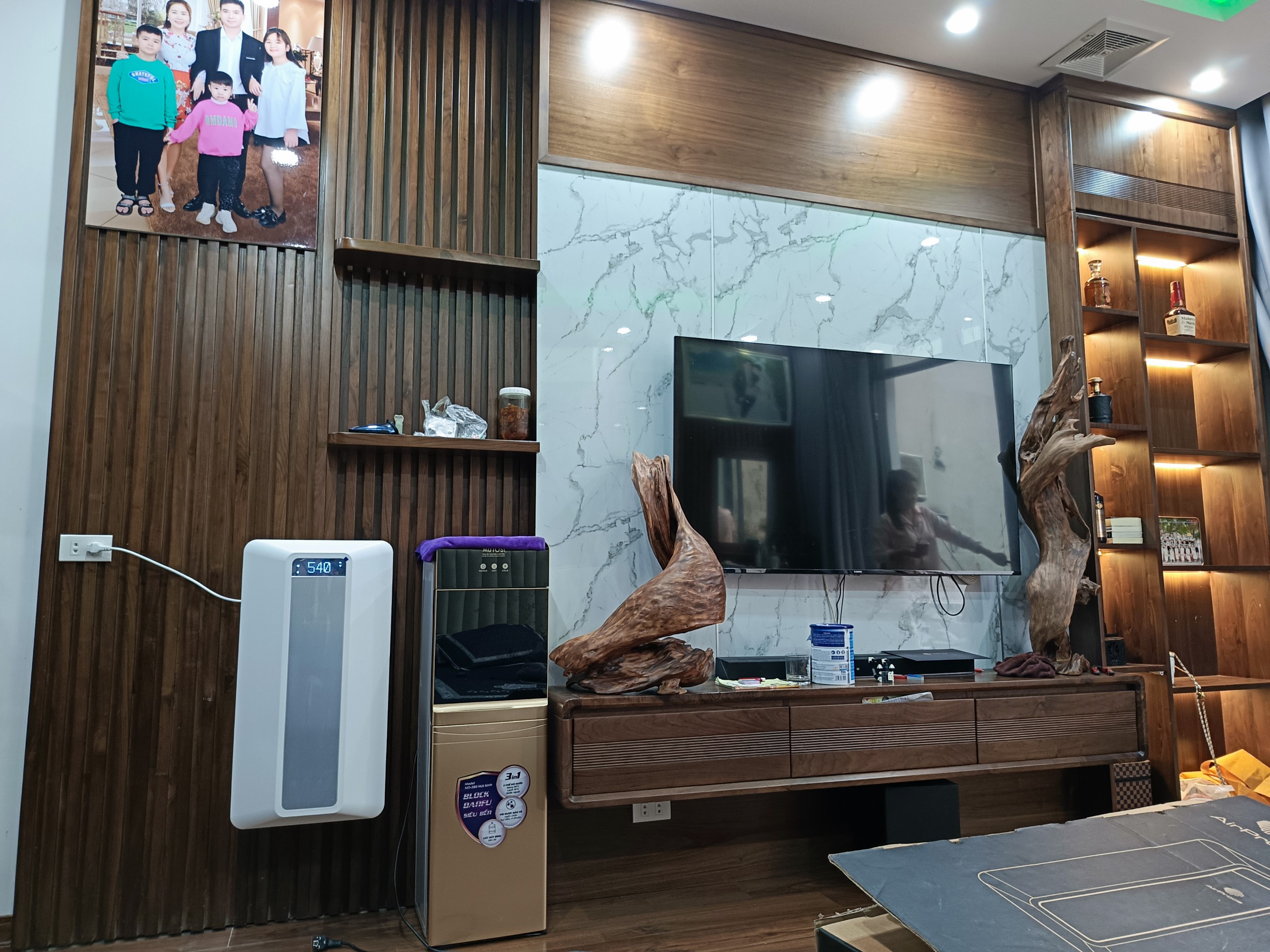 Tại sao phải thông gió phòng khách? Bí quyết giúp không gian luôn mát mẻ và trong lành quanh năm 4 Máy lọc không khí Airproce AC 160 thông gió phòng khách