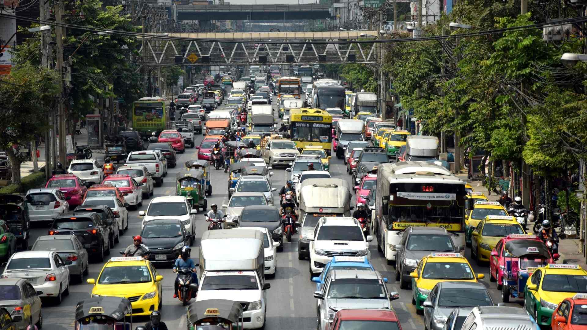 Khói bụi từ phương tiện giao thông gây nguy hại cho sức khoẻ về lâu dài