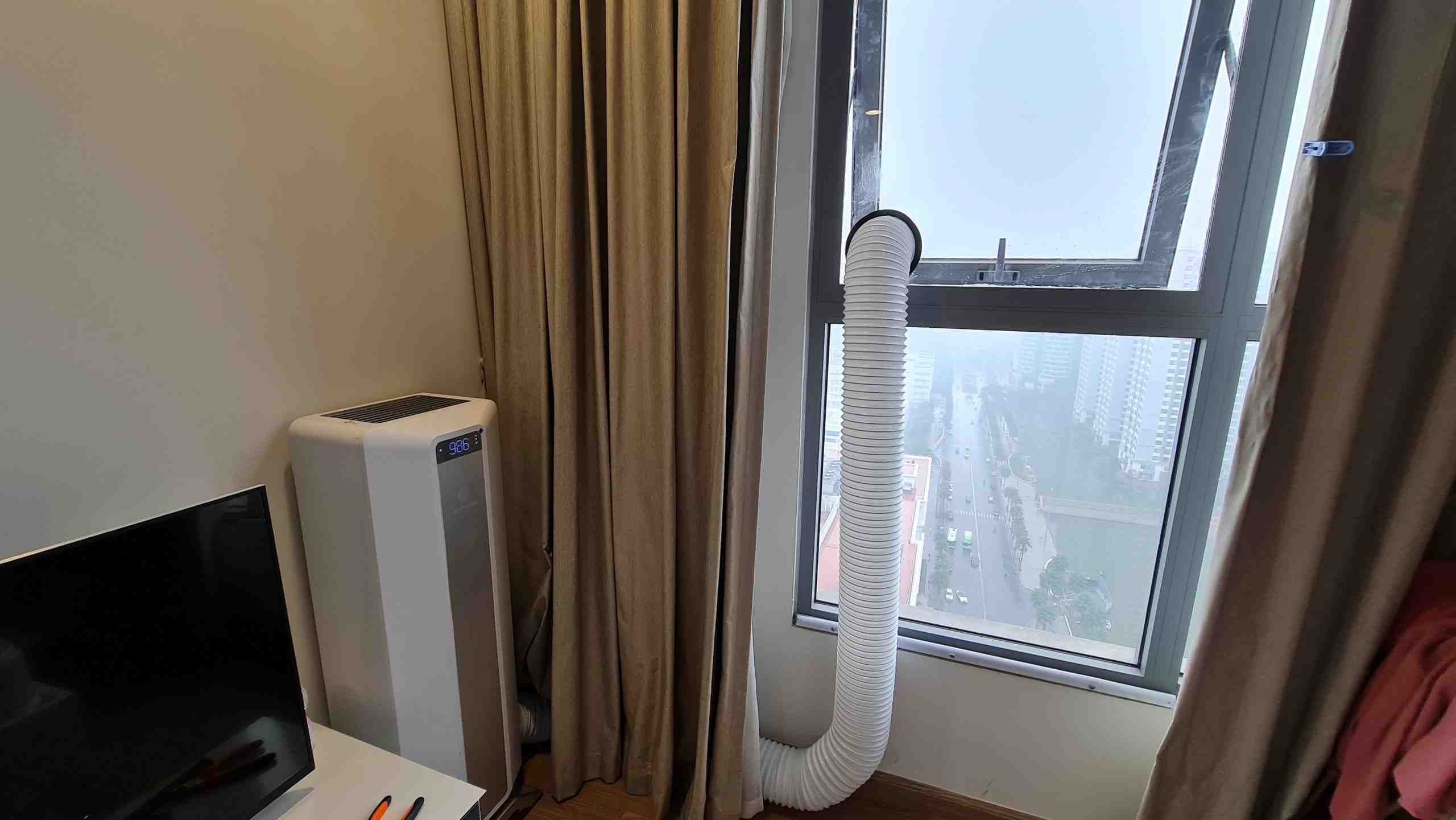 Không khí sạch là gì? Lợi ích và ứng dụng của không khí sạch 4 Máy cấp khí tươi Airproce AC 160 lắp đặt trong nhà đảm bảo không khí sạch