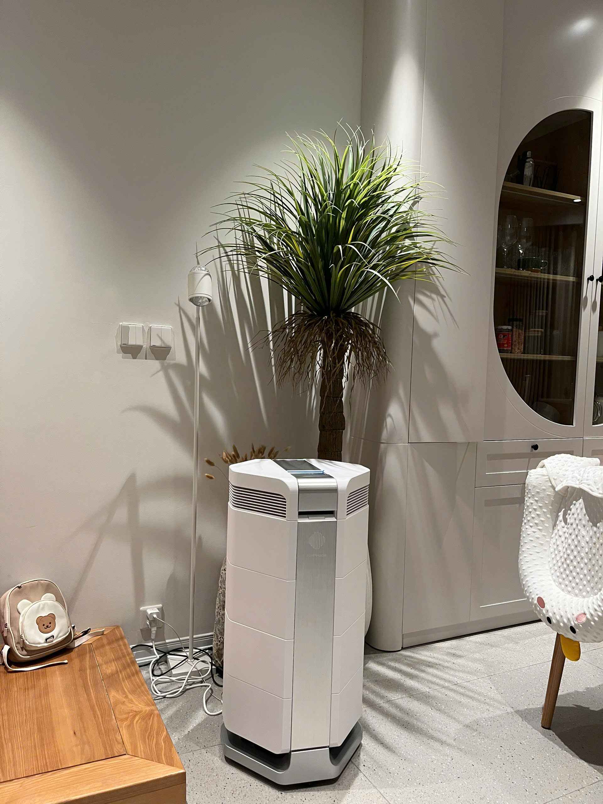 Tại sao phòng kín vẫn có bụi? Máy lọc không khí AI 600 giải quyết triệt để khói bụi trong nhà