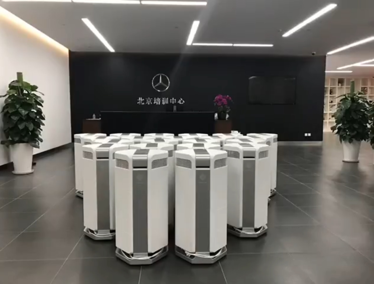 Máy lọc không khí cho công ty Mercedes - Airproce AI 600