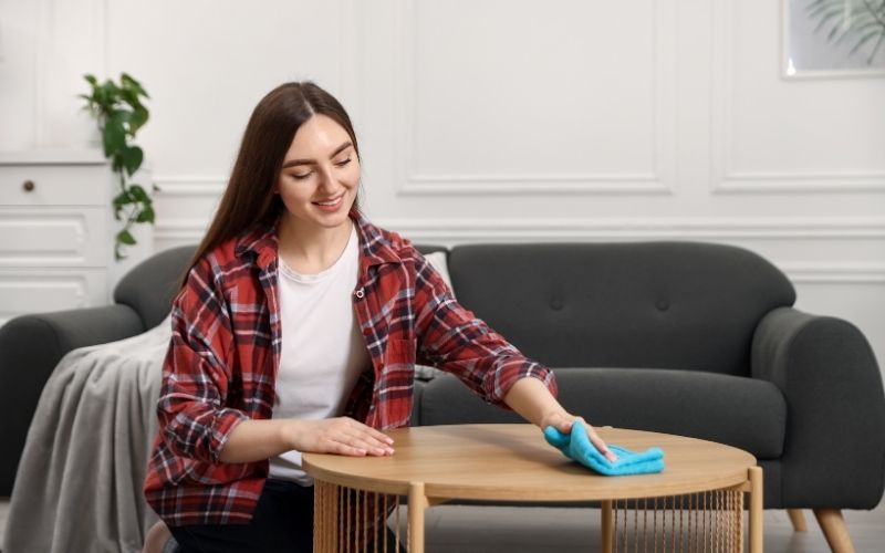 lau dọn nhiều trong nhà