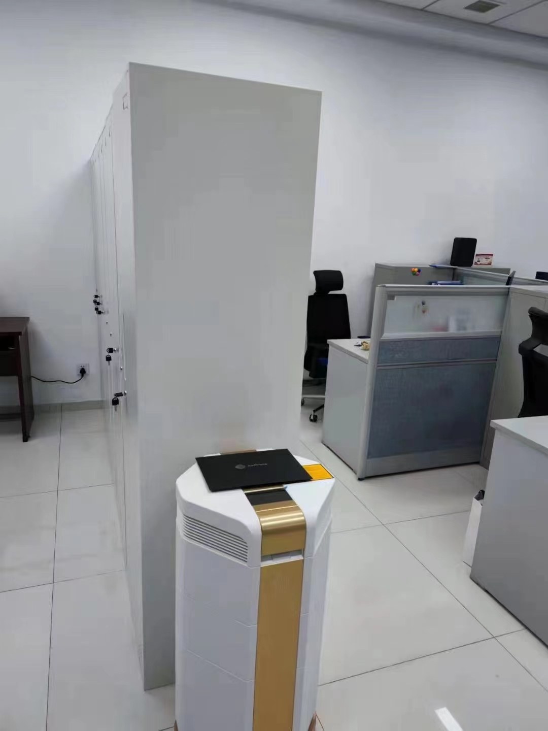 Máy lọc không khí cho công ty Mercedes- Airproce AI 700