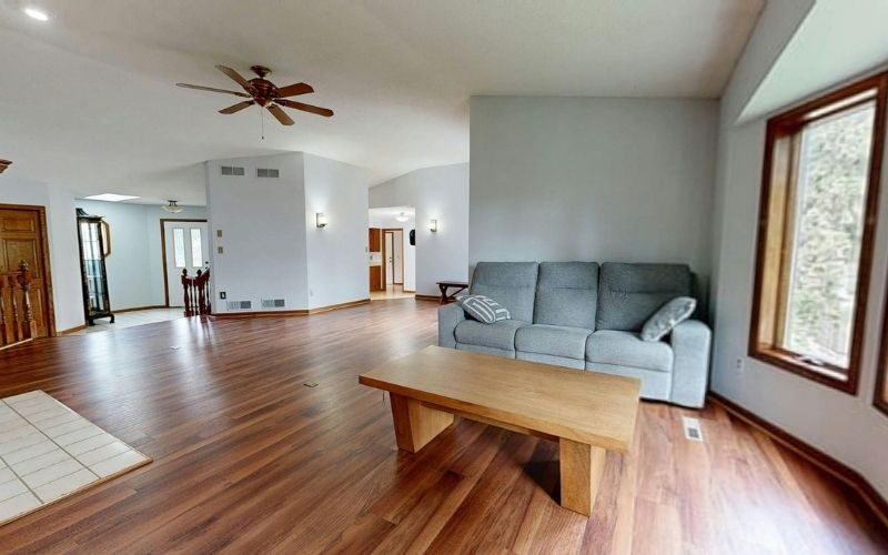 Quan sát môi trường sinh hoạt trong nhà