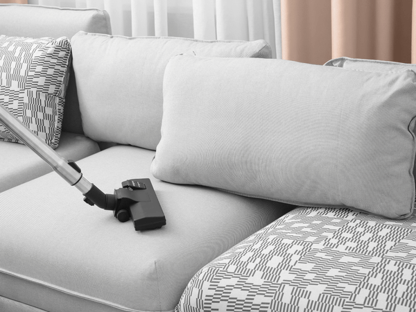 4 cách xử lý không khí nhiễm khói thuốc nhanh chóng nhất 4 Làm sạch đồ dùng tích tụ mùi khói thuốc