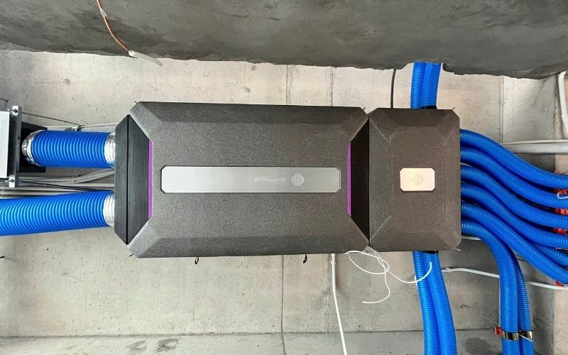 Cấp – hút khí hai chiều giúp giảm nồng độ bụi trong nhà