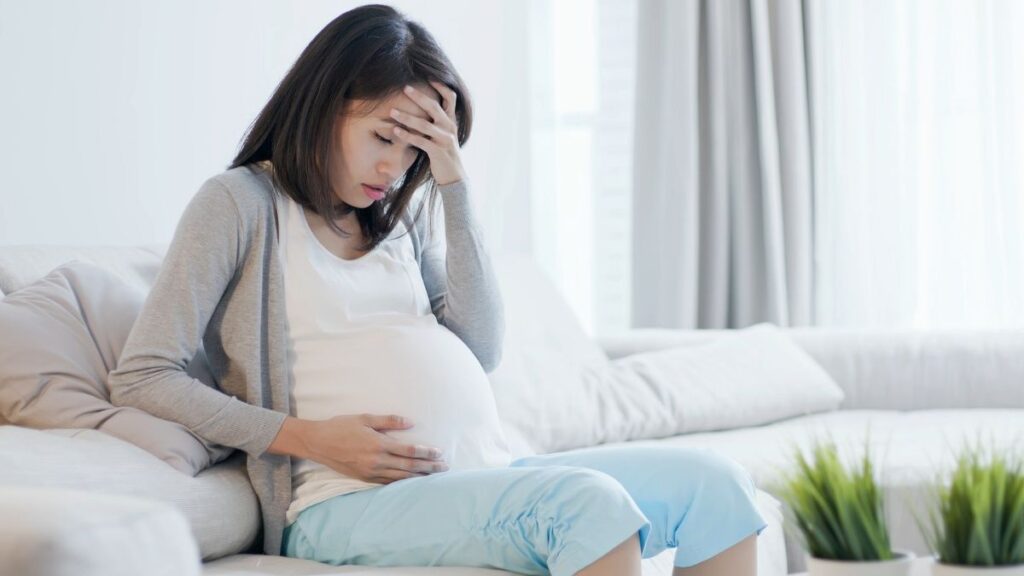 Bà bầu bị khó thở hụt hơi 3 tháng giữa có nguy hiểm không? 1 bà bầu bị khó thở hụt hơi 3 tháng giữa