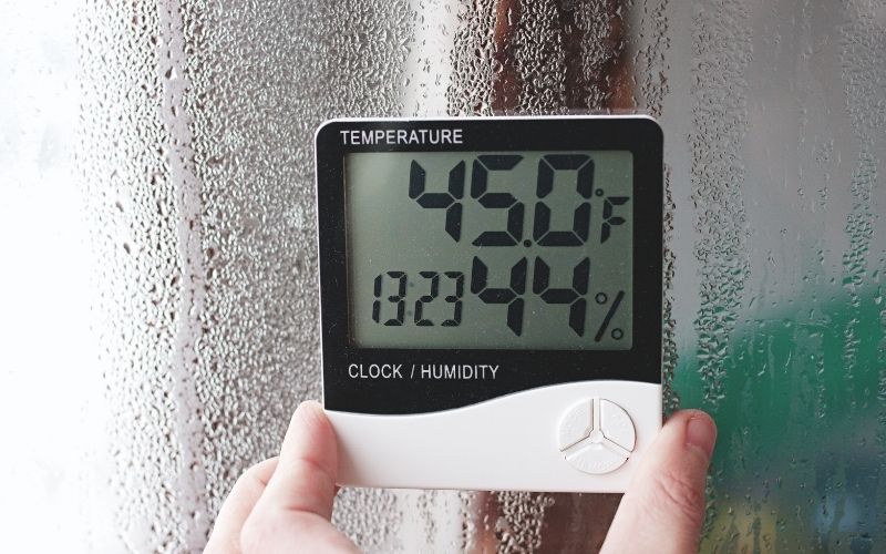 Sai lầm phổ biến khi duy trì độ ẩm phòng thích hợp cho trẻ sơ sinh