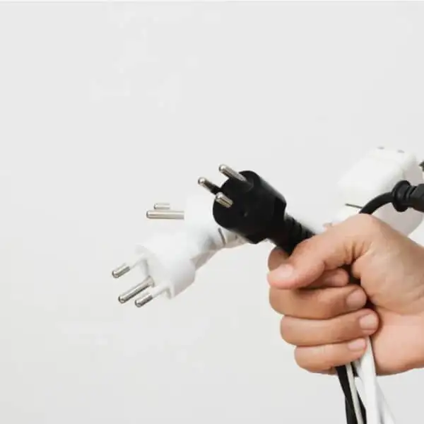 Những sai lầm thường gặp khi đổi nguồn điện cho máy lọc không khí