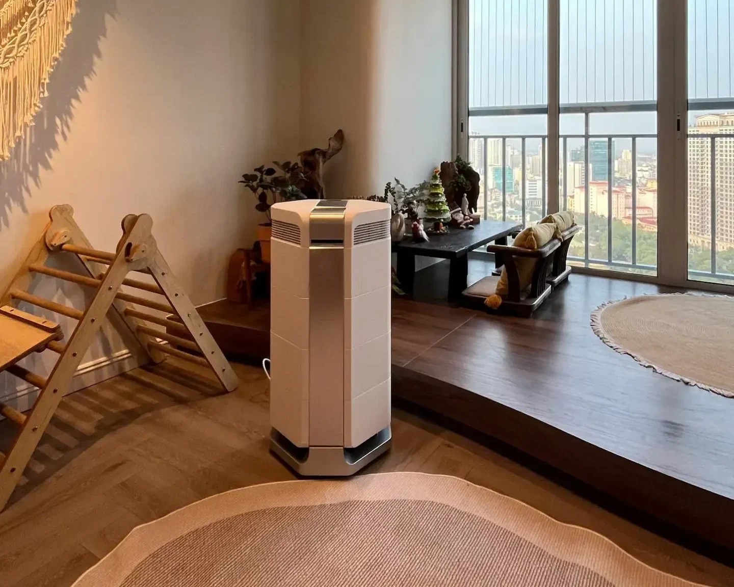 Kết hợp khẩu trang lọc bụi mịn và máy lọc không khí để lọc tối đa bụi mịn