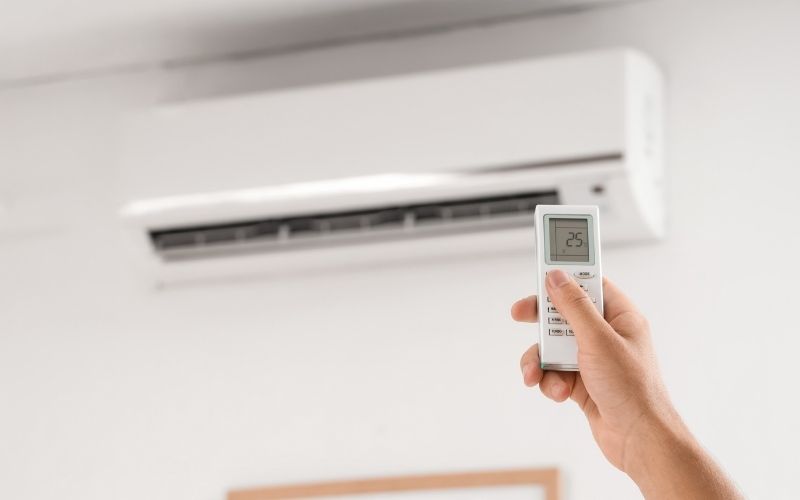 Bật điều hòa có giúp không khí trong nhà sạch hơn không?