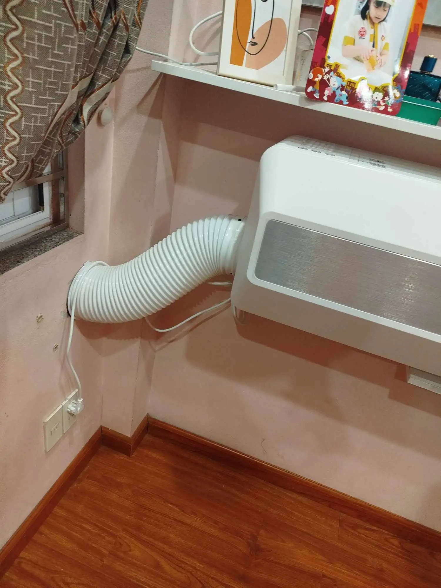 5 cách thông gió cho phòng không có cửa sổ đơn giản hiệu quả 9 Máy lắp đặt đơn giản – phù hợp nhiều không gian kín