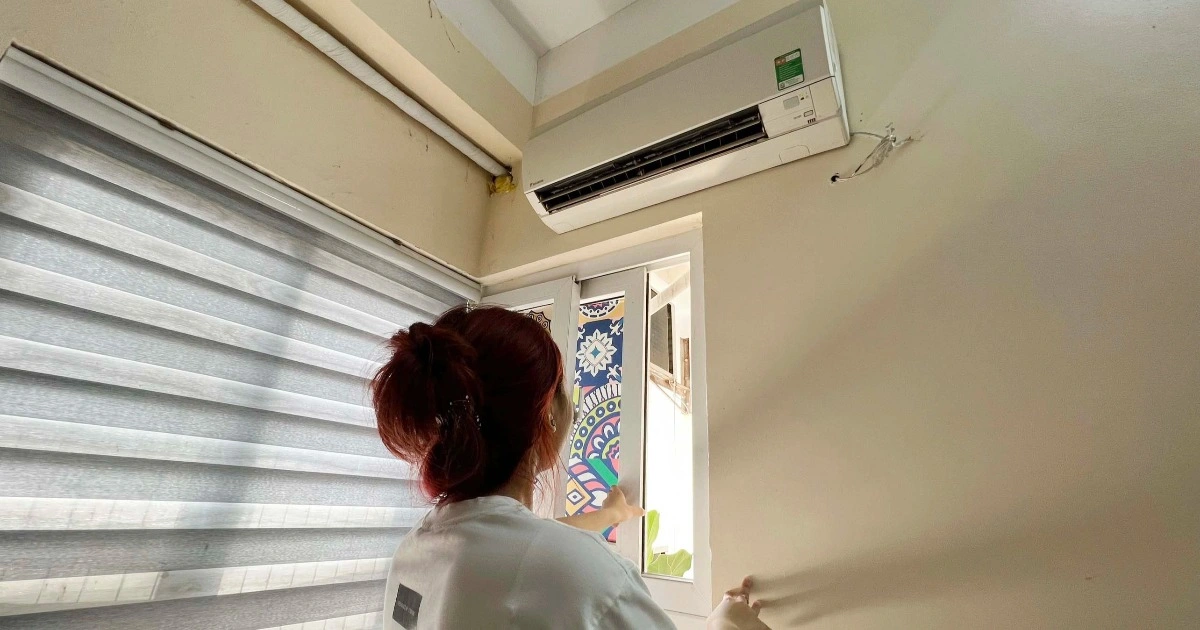 Vì sao phòng kín dễ gây ngột ngạt và mùi khó chịu?