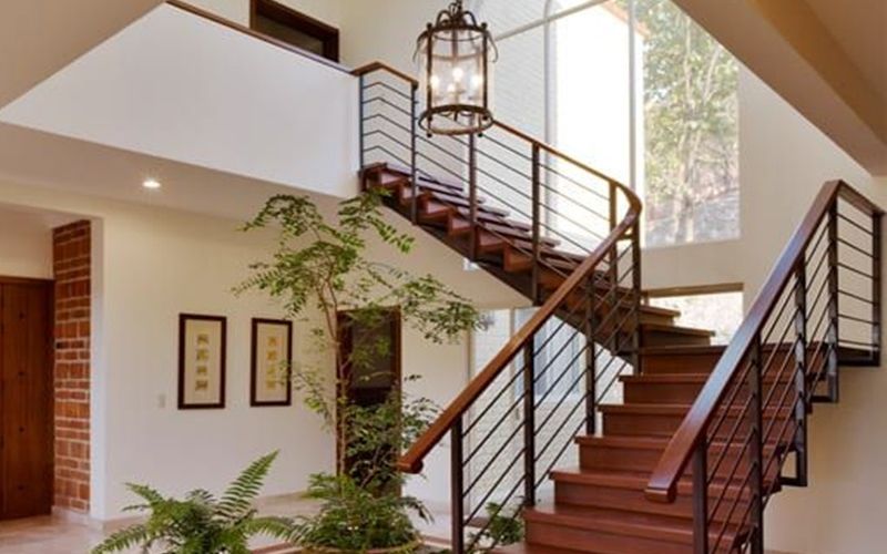 Khu vực cầu thang bí và nóng