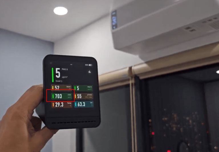 Máy AC-160 được trang bị 5 mức lấy khí tươi gồm 0%, 25%, 50%, 75% và 100%